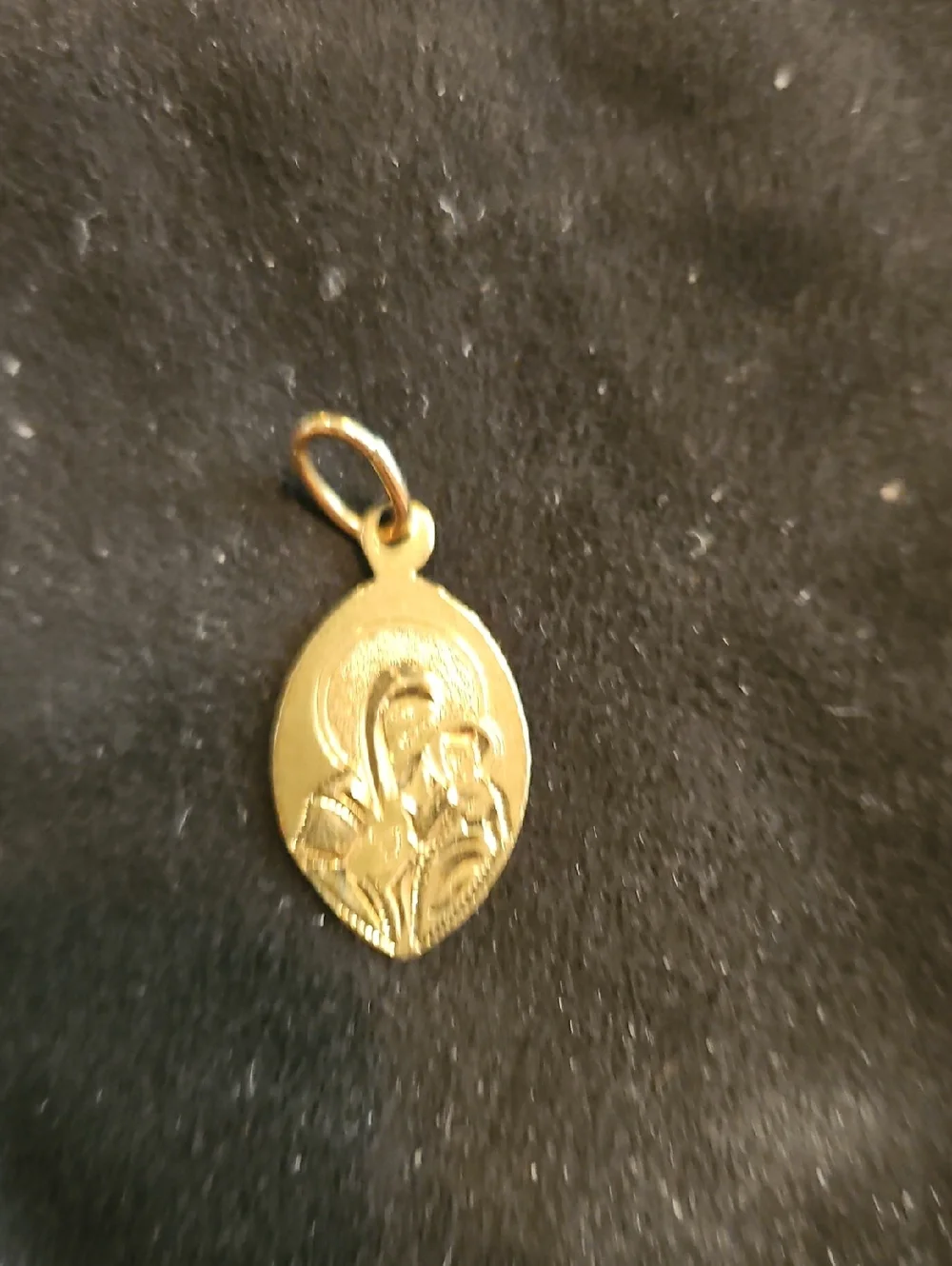 Gold Religious Oval Madonna Pendant for Women - Picture 1 of 2